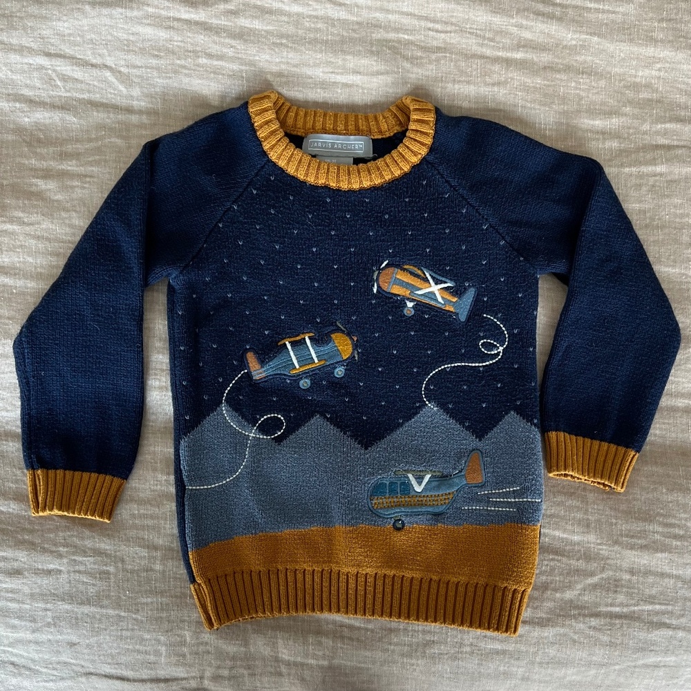 AIRPLANE EMBROIDERED SWEATER
